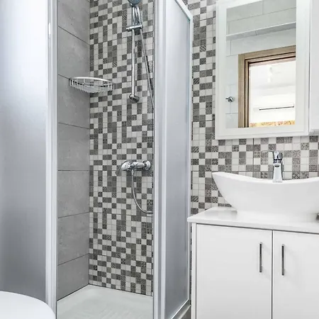 Bay 15 Villa Protaras